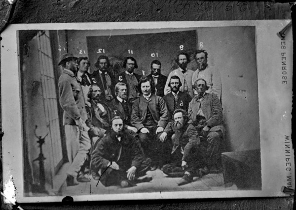 Titre original&nbsp;:  MIKAN 3435492 MIKAN 3435492: Louis Riel and his Council, 1869 (Copy) Aug. 1877. [164 KB, 1000 X 711]