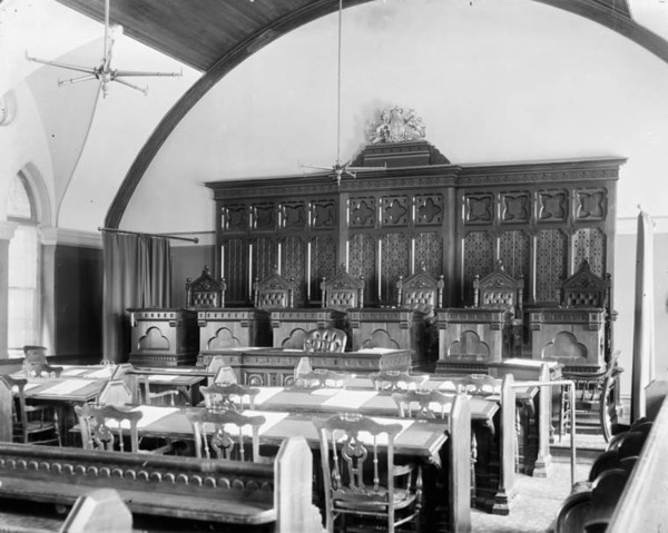 Original title:  MIKAN 3422514 Interior of the old Supreme Court of Canada. Apr. 1890 [91 KB, 760 X 607]