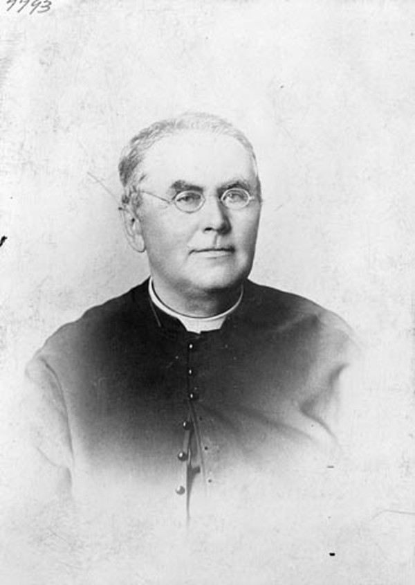 Titre original&nbsp;:  Rev. Père Lefebvre. 