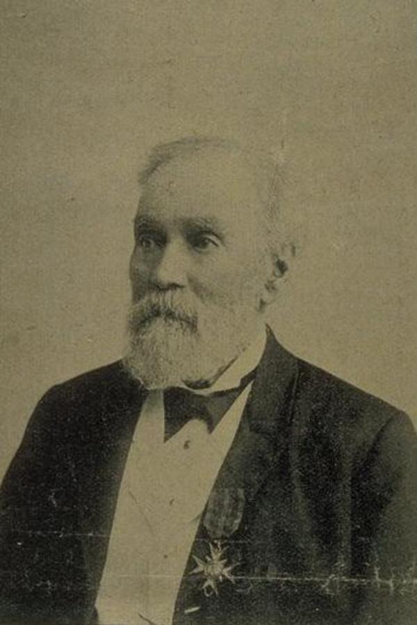 Original title:    Description English: Robitaille in 1896 Français : Olivier Robitaille en 1896. Olivier Robitaille (3 décembre 1811 – 3 novembre 1896) fut un médecin et un homme d'affaires du Bas-Canada. Il fut maire de la ville de Québec de janvier 1856 à janvier 1857. Né à Québec, fils du charpentier Étienne Robitaille, il fit ses études au Petit Séminaire de Québec. Date 21 November 1896(1896-11-21) Source Le Monde illustré, vol. 13 no 655. p. 465 Author Le Monde illustré



