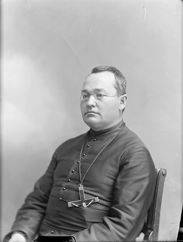 Titre original&nbsp;:  Gendreau, P. E. Rev. Father. 