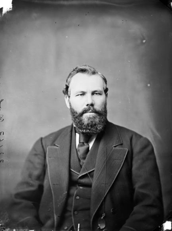 Original title:  Hon. Simon Hugh Holmes, (Premier of Nova Scotia) b. July 30, 1831 - d. Oct. 14, 1919. 