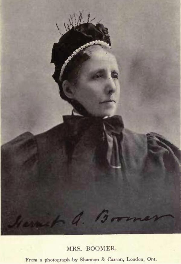 Titre original&nbsp;:    Description English: Mrs Harriet A Boomer by Shannon & Carson Date 8 June 2011 Source Morgan, Henry James Types of Canadian women and of women who are or have been connected with Canada : (Toronto, 1903) [1] Author Shannon & Carson, London, Ont.

