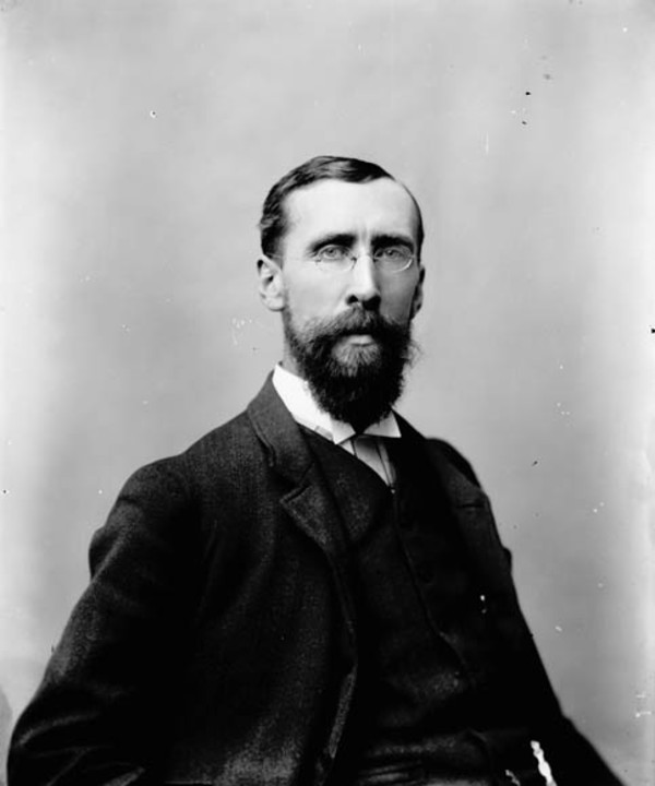 Titre original&nbsp;:  Hon. George Eulas Foster, M.P. (King's, N.B.) (Minister of Finance) b. Sept. 3, 1847 - d. Dec. 30, 1931. 